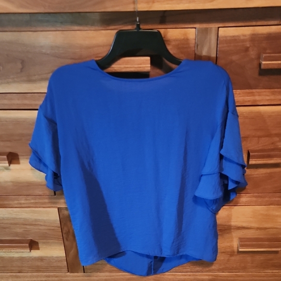 a.n.a Blue Crop Ruffled Blouse Short Sleeve - Picture 1 of 3
